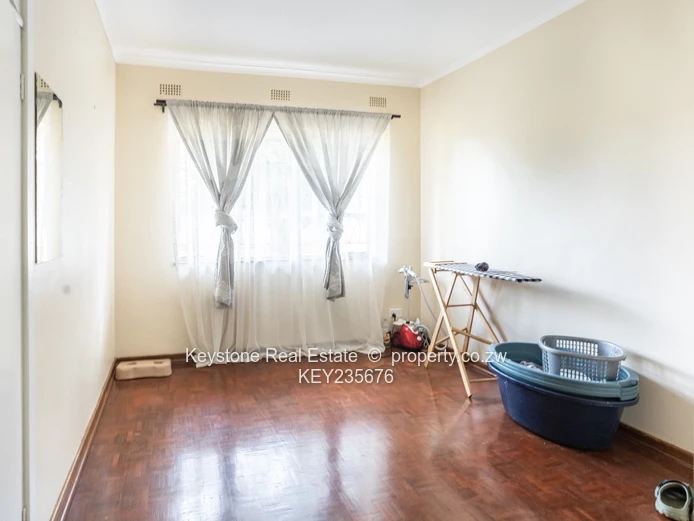 4 Bedroom House For Sale in Marlborough (Sole Mandate)