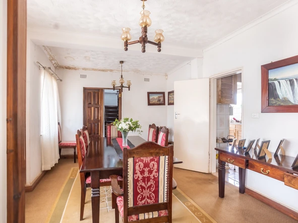 5 Bedroom House