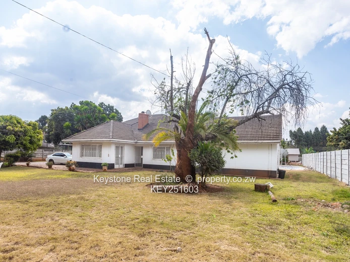5 Bed Split Level Family Home for Sale (Sole Mandate)
