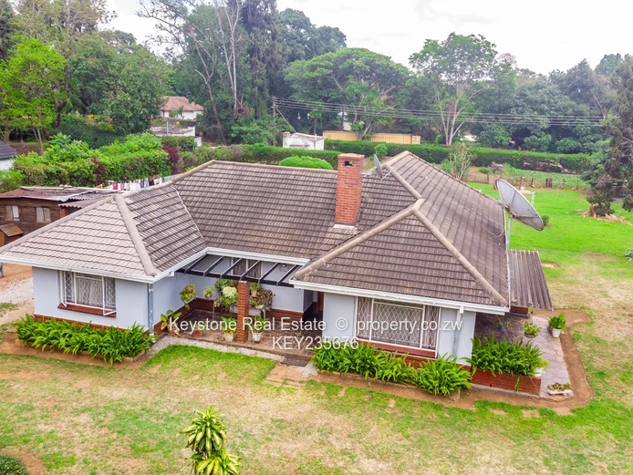 4 Bedroom House For Sale in Marlborough (Sole Mandate)