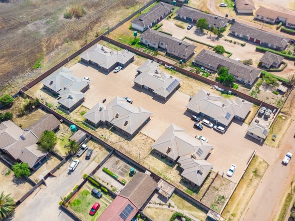 36 Bedroom Garden Flat