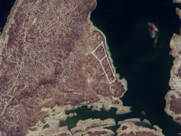 Commercial & Industrial Land