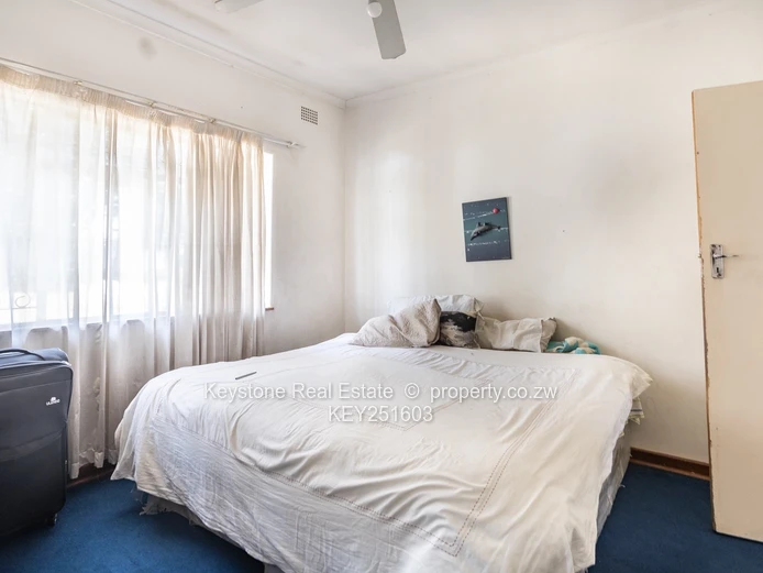 5 Bed Split Level Family Home for Sale (Sole Mandate)