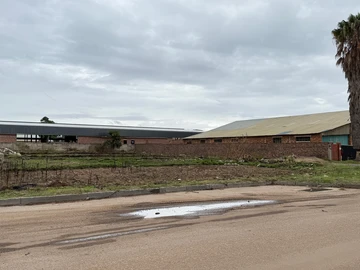 Commercial & Industrial Land